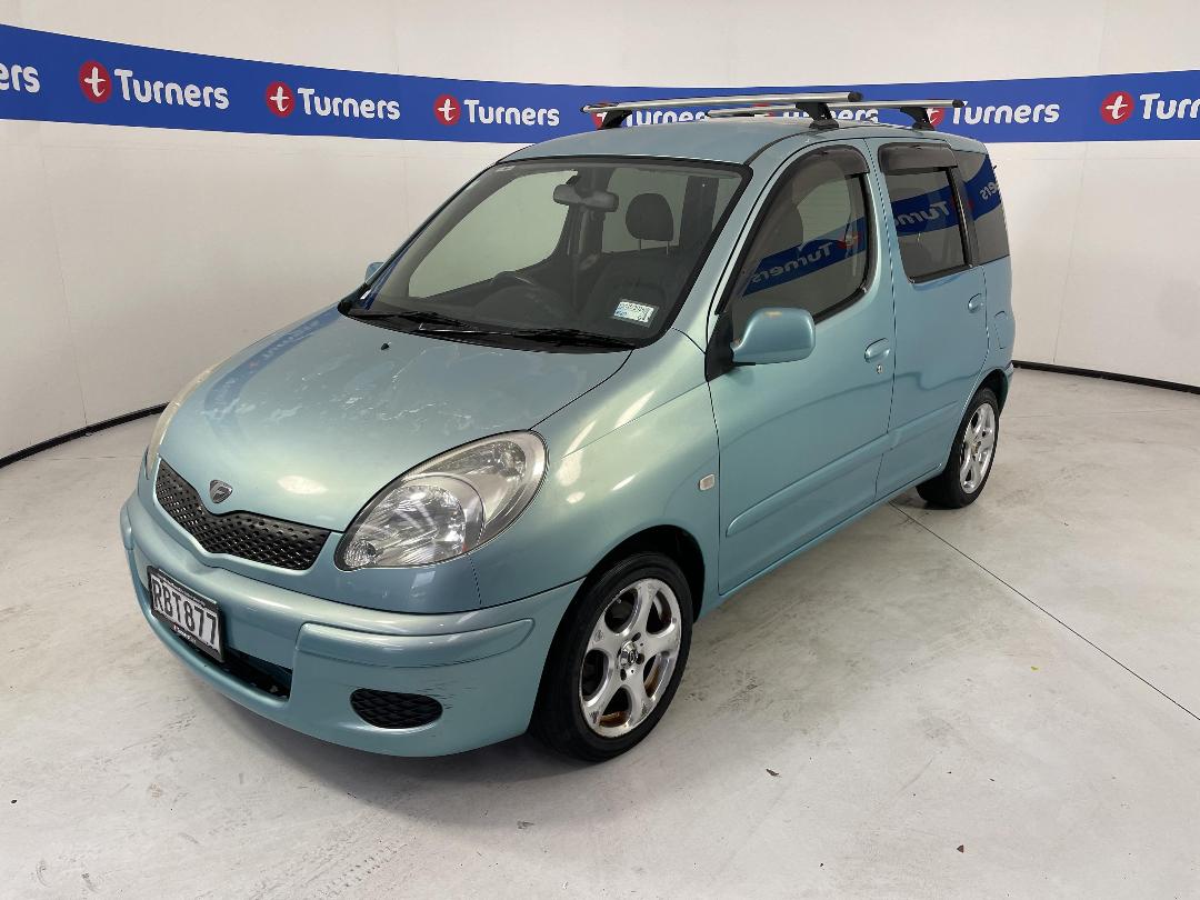 Photo '4' of Toyota Funcargo Photo '4' of Toyota Funcargo