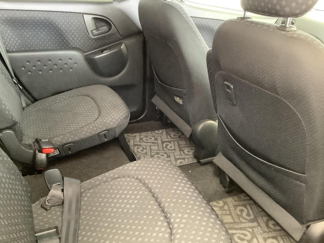 Photo '8' of Toyota Funcargo