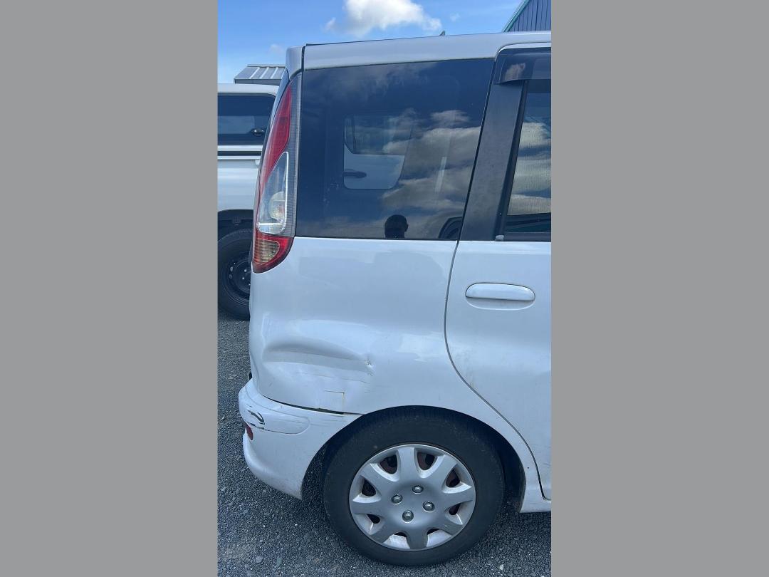 Photo '12' of Toyota Funcargo X