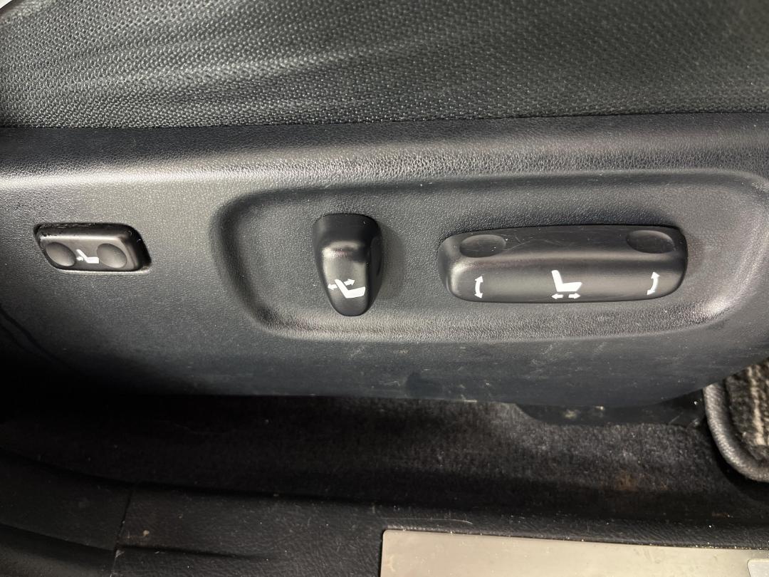 Photo '28' of Toyota Harrier Photo '28' of Toyota Harrier