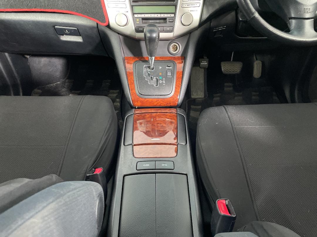 Photo '18' of Toyota Harrier Photo '18' of Toyota Harrier