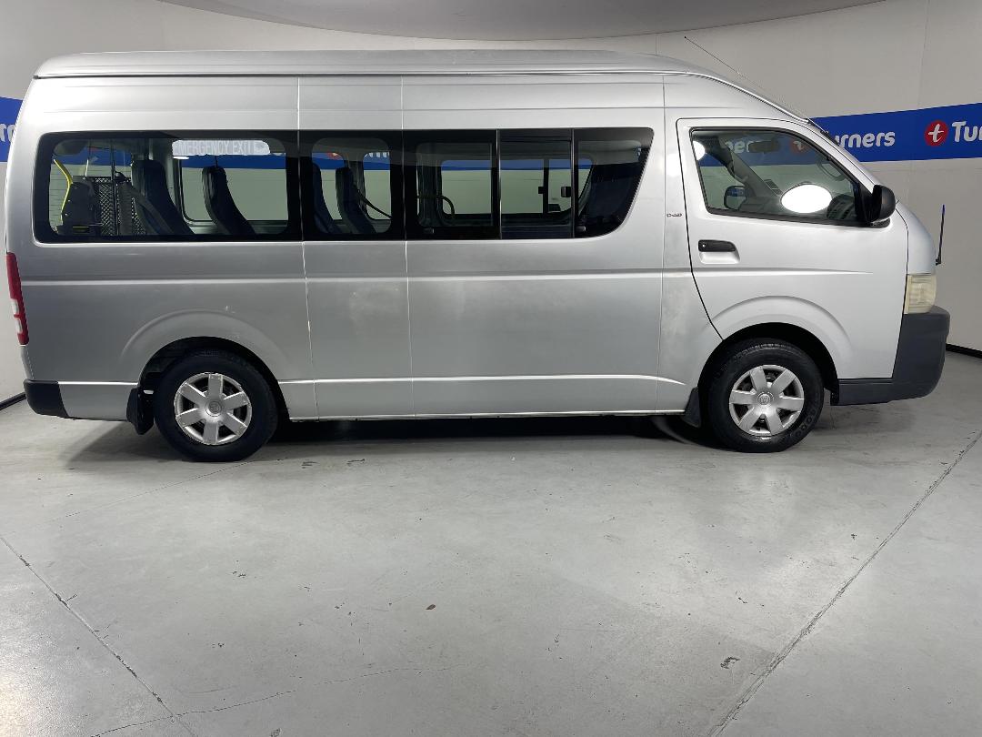 Photo '22' of Toyota Hiace Photo '22' of Toyota Hiace