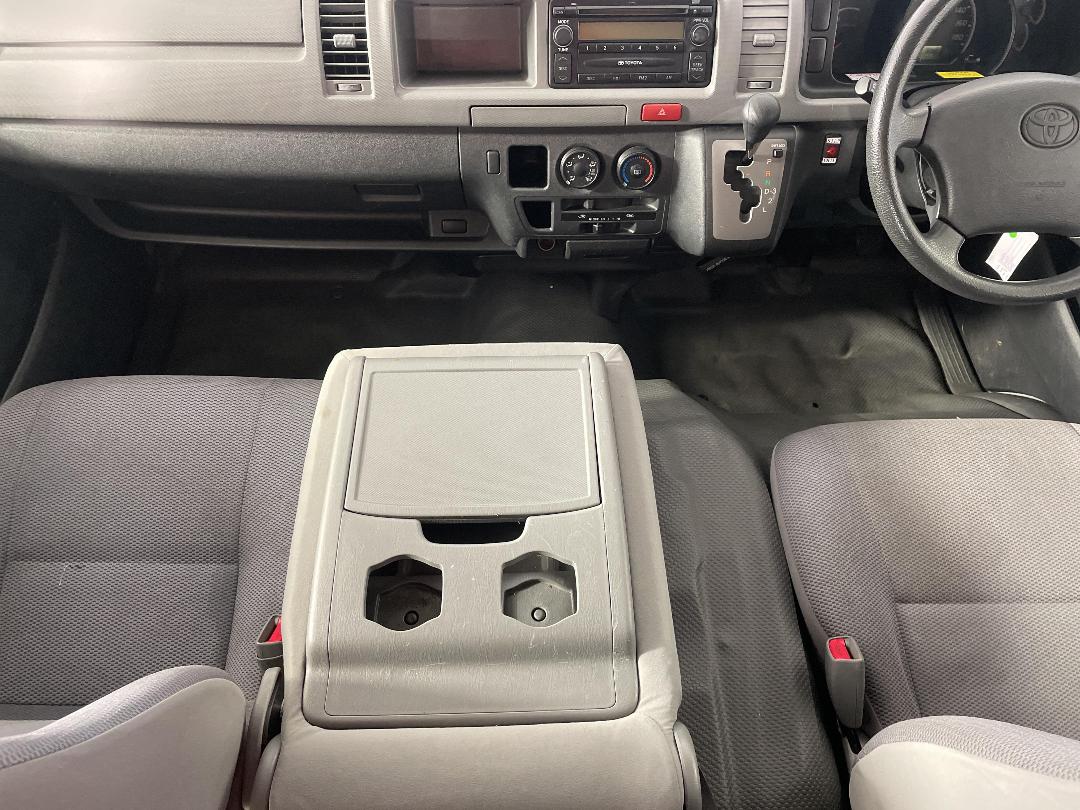 Photo '18' of Toyota Hiace Photo '18' of Toyota Hiace