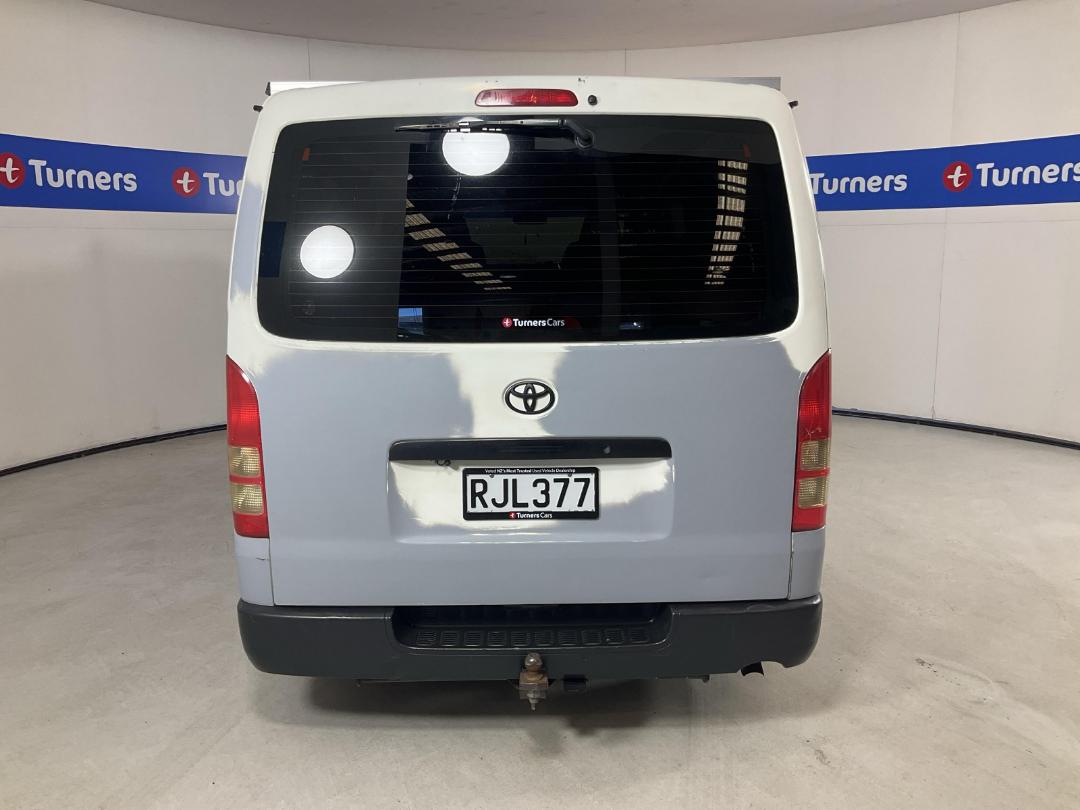 Photo '6' of Toyota Hiace