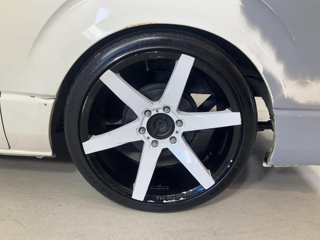 Photo '11' of Toyota Hiace