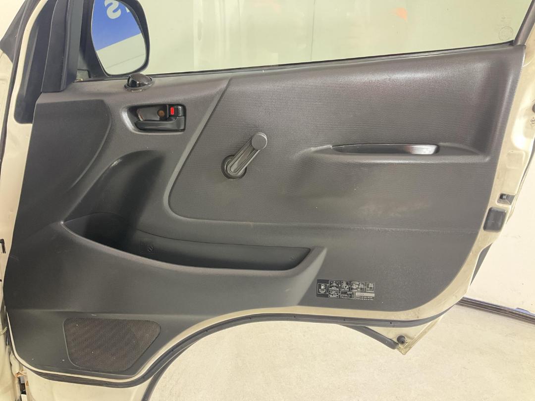 Photo '15' of Toyota Hiace