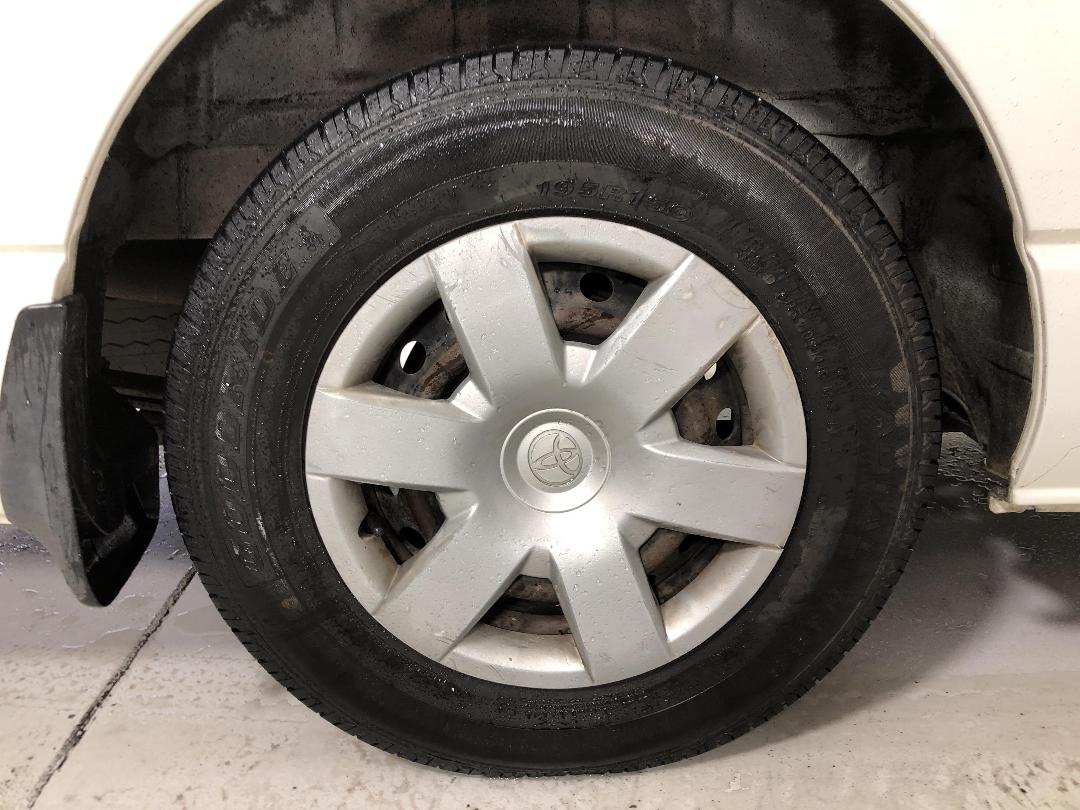 Photo '8' of Toyota Hiace ZL Photo '8' of Toyota Hiace ZL