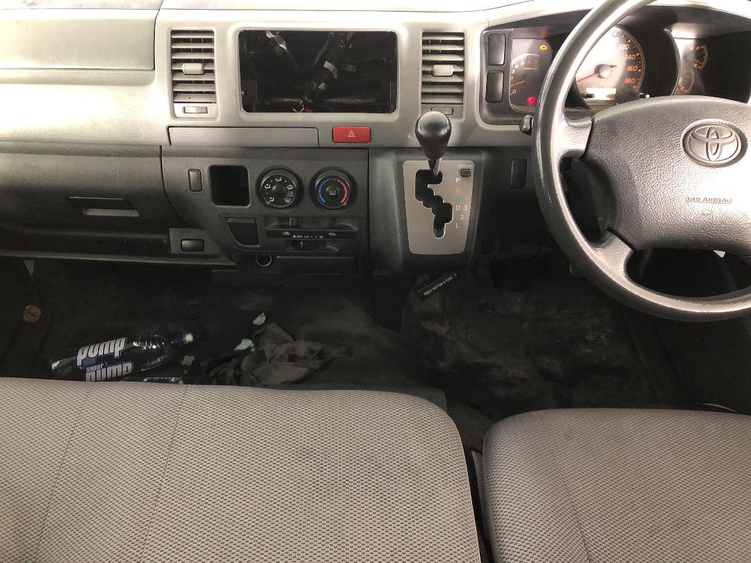 Photo '20' of Toyota Hiace ZL Photo '20' of Toyota Hiace ZL