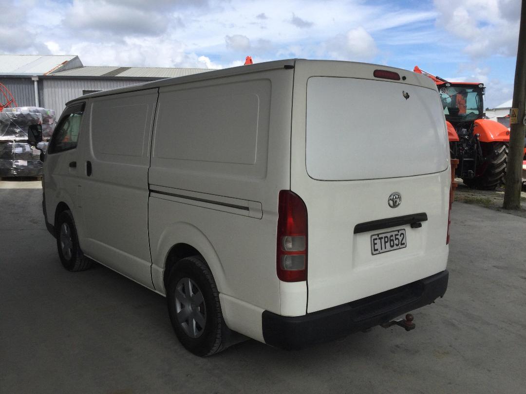 Photo '5' of Toyota Hiace Photo '5' of Toyota Hiace