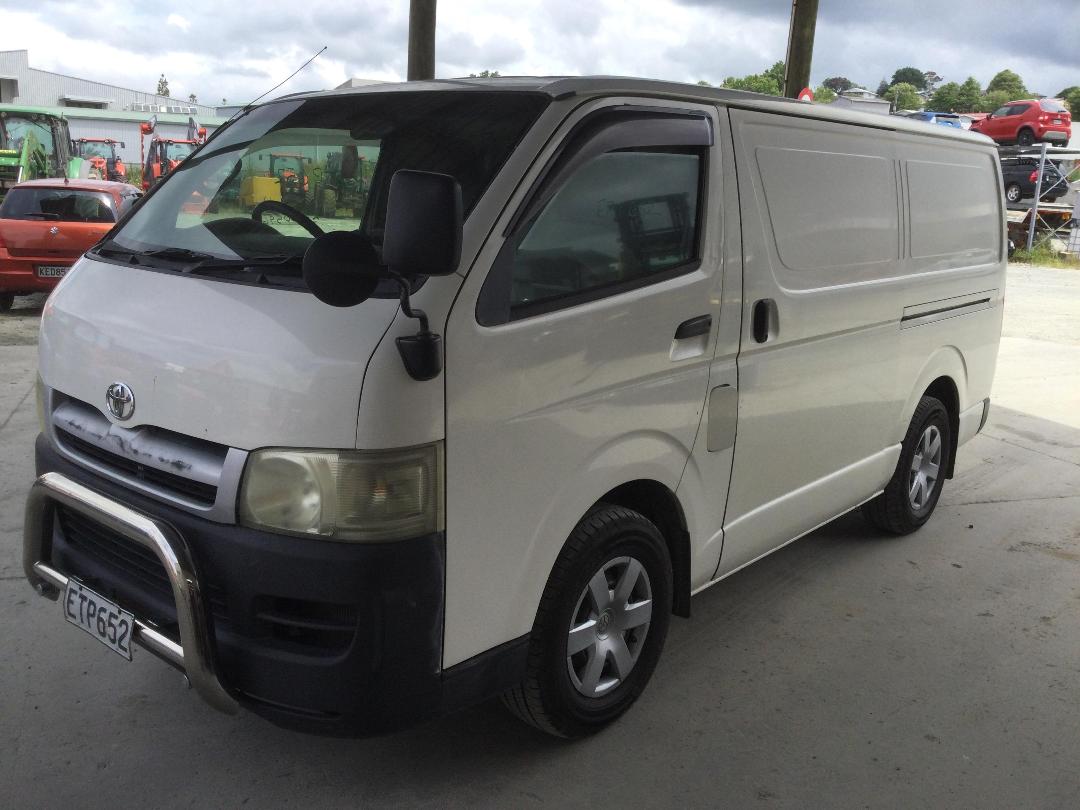 Photo '3' of Toyota Hiace Photo '3' of Toyota Hiace