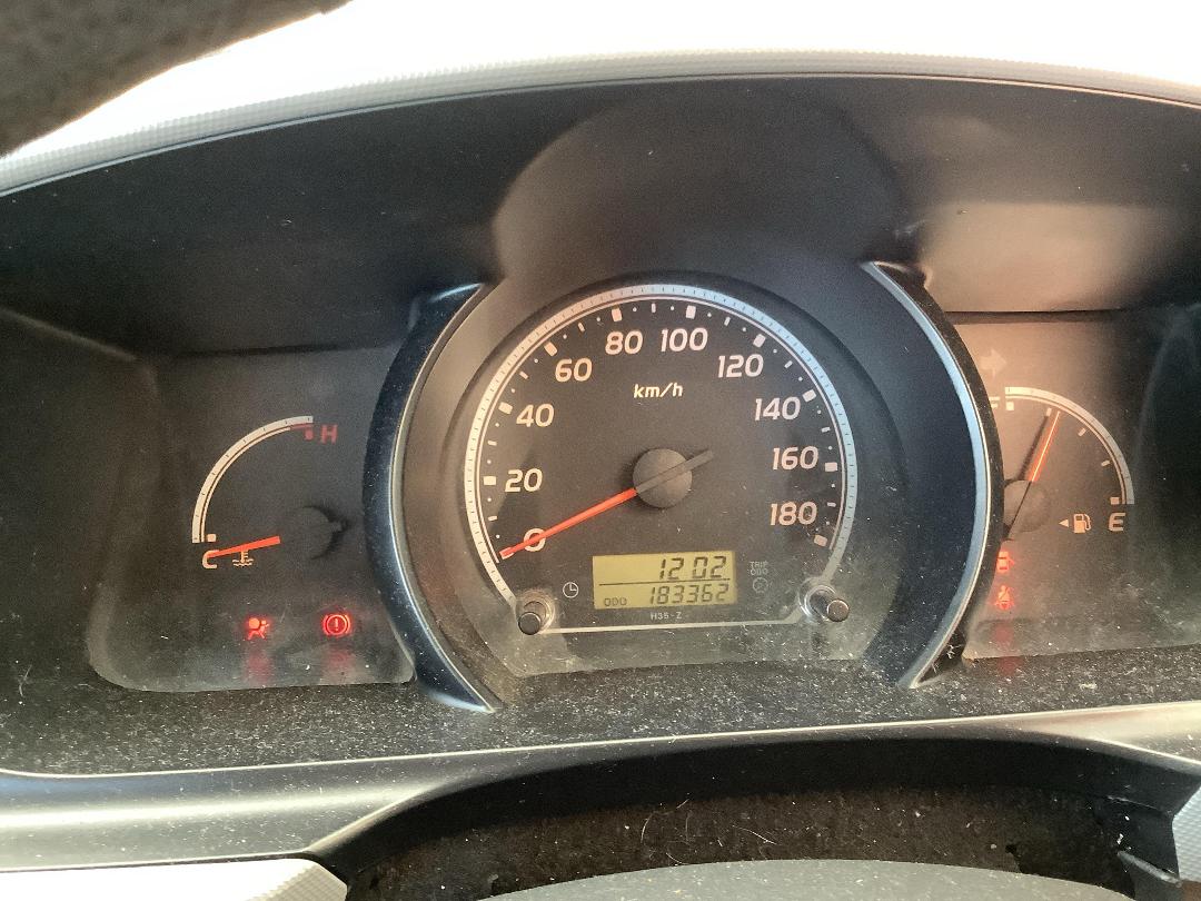 Photo '15' of Toyota Hiace Photo '15' of Toyota Hiace