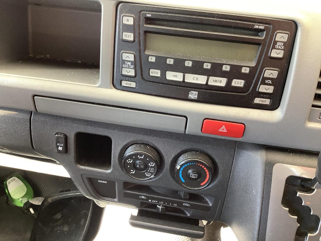 Photo '17' of Toyota Hiace Photo '17' of Toyota Hiace