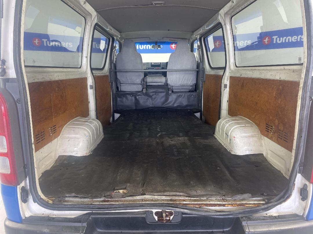 Photo '14' of Toyota Hiace