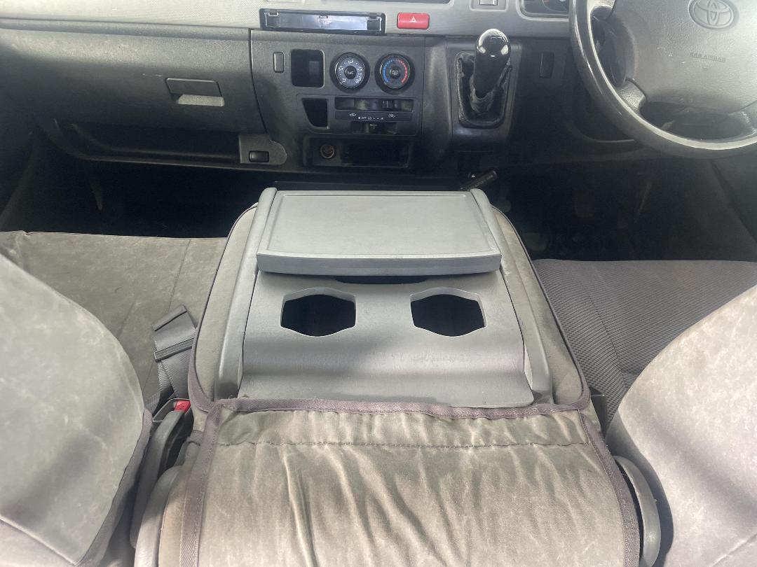 Photo '18' of Toyota Hiace