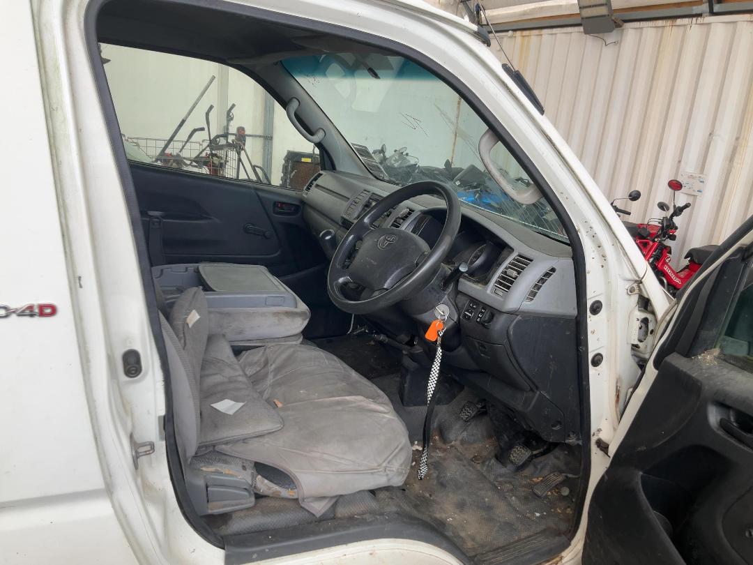 Photo '14' of Toyota Hiace Tdzl