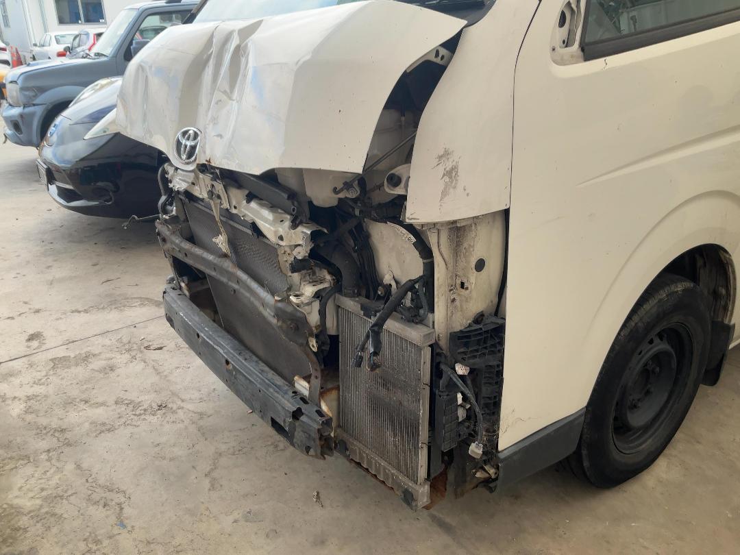 Photo '18' of Toyota Hiace Tdzl