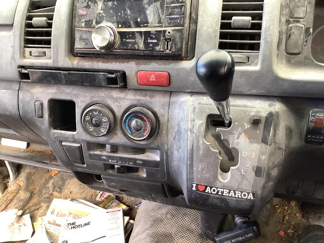 Photo '16' of Toyota Hiace