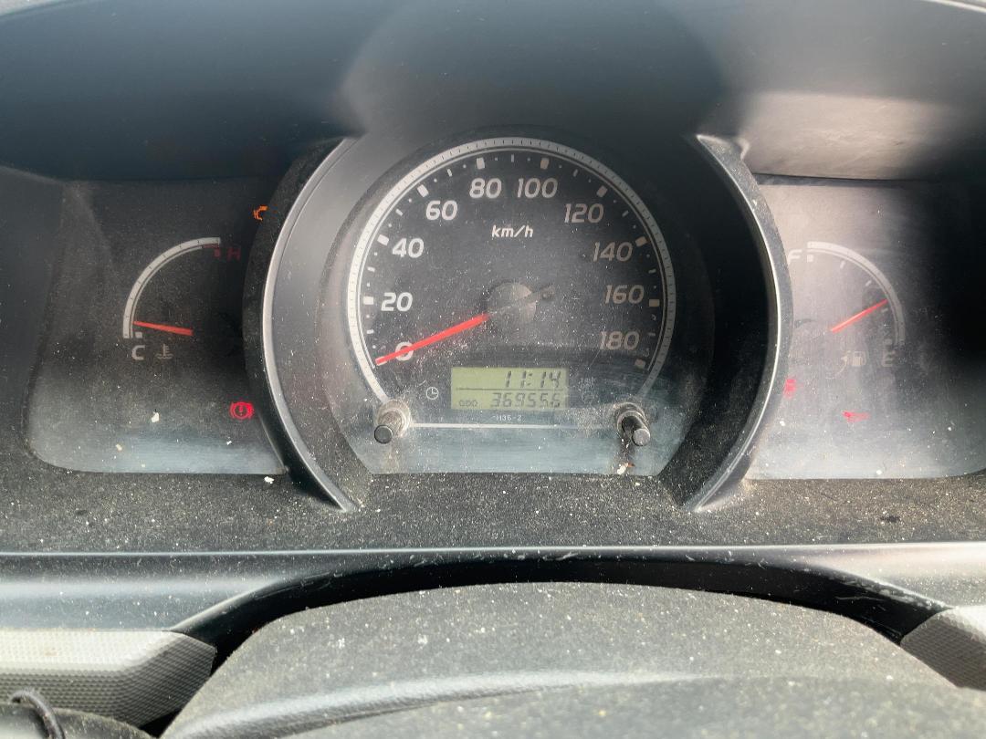 Photo '10' of Toyota Hiace