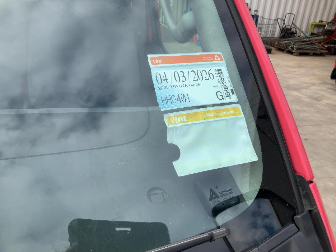 Photo '18' of Toyota Hiace