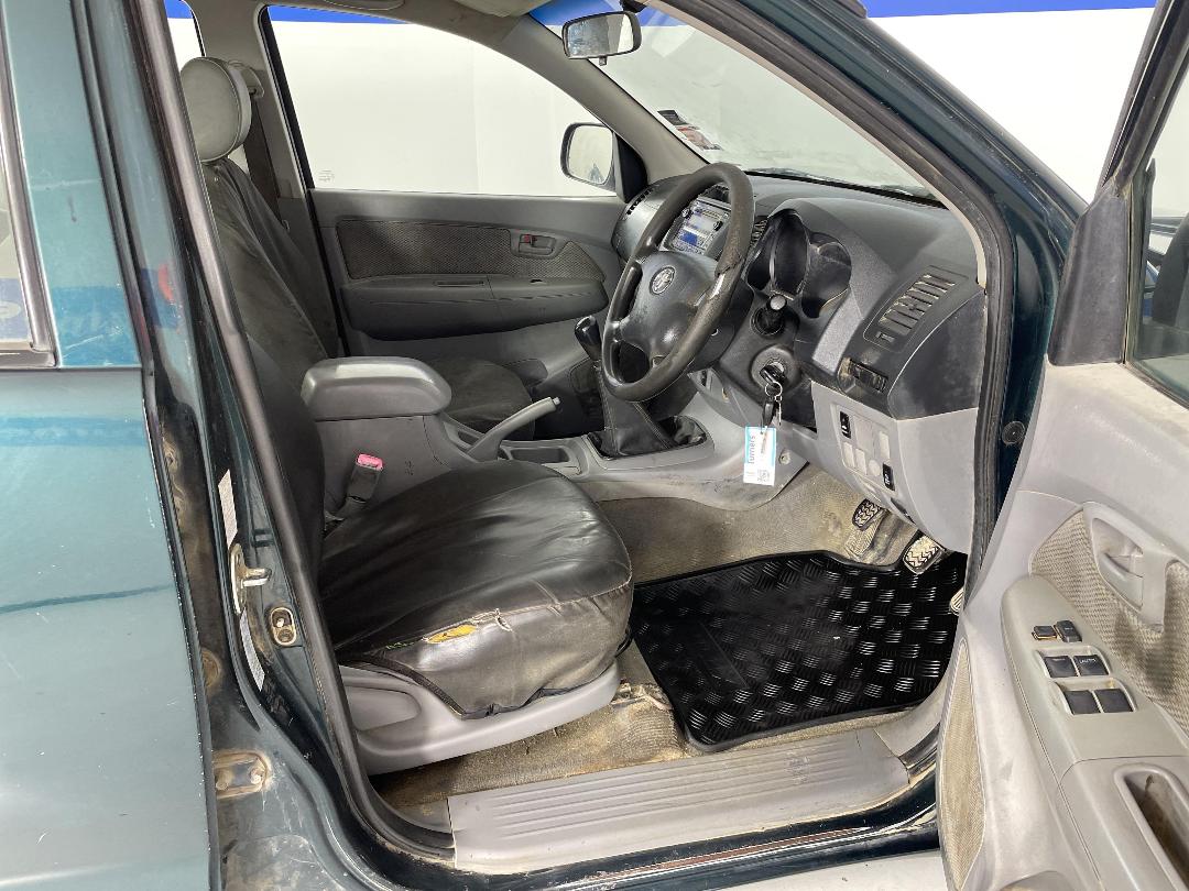 Photo '16' of Toyota Hilux