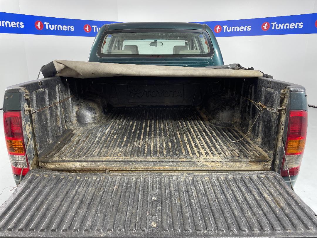 Photo '14' of Toyota Hilux