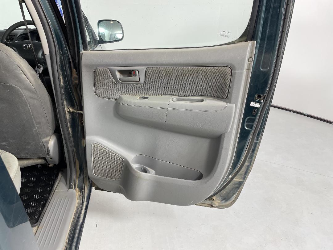 Photo '19' of Toyota Hilux