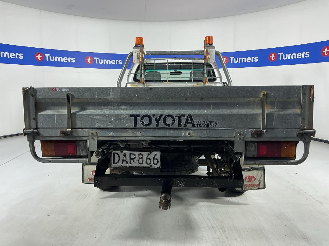 Photo '6' of Toyota Hilux