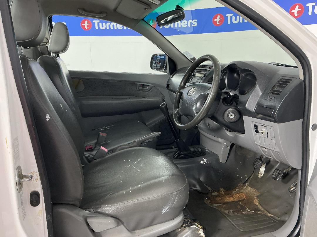 Photo '16' of Toyota Hilux