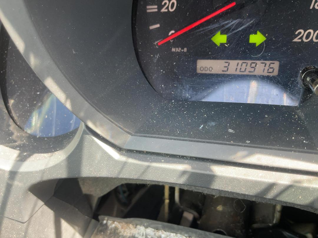 Photo '8' of Toyota Hilux TD SR5 DCU 4A