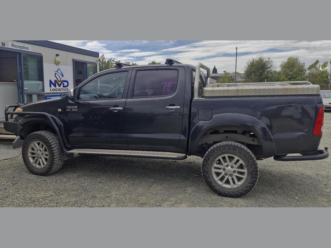 Photo '4' of Toyota Hilux TD SR5 DCU