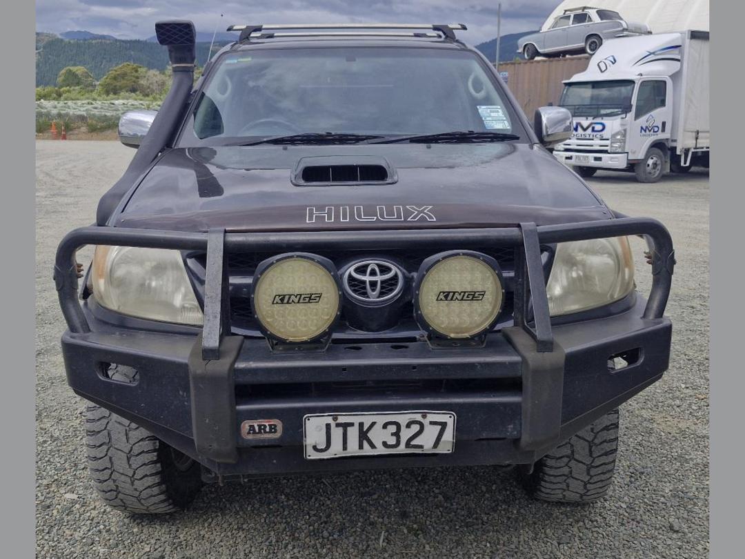 Photo '2' of Toyota Hilux TD SR5 DCU