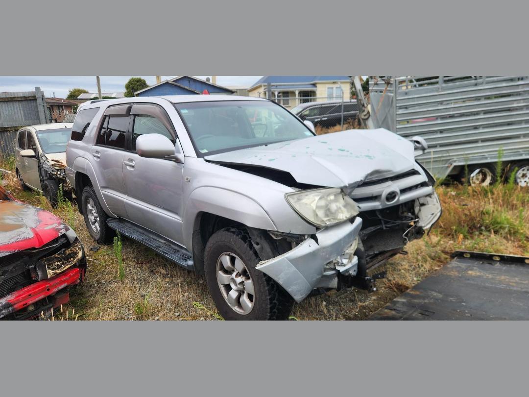 Photo '3' of Toyota Hilux Surf