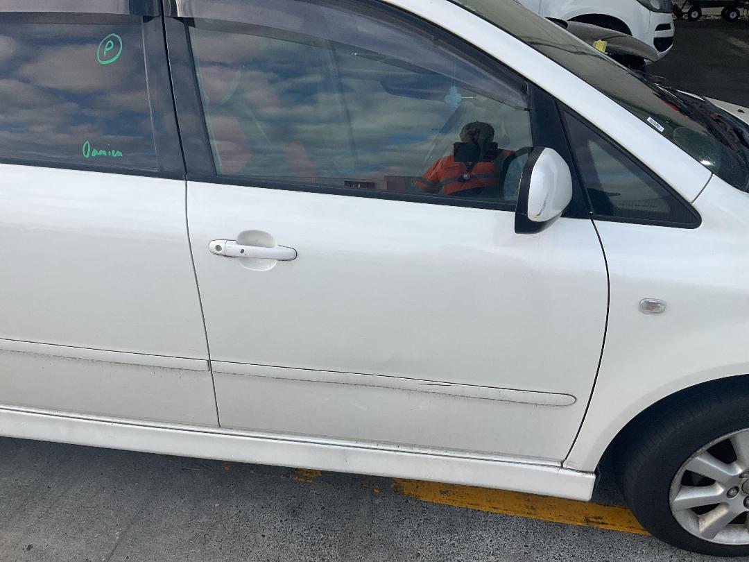 Photo '3' of Toyota Ipsum 240I