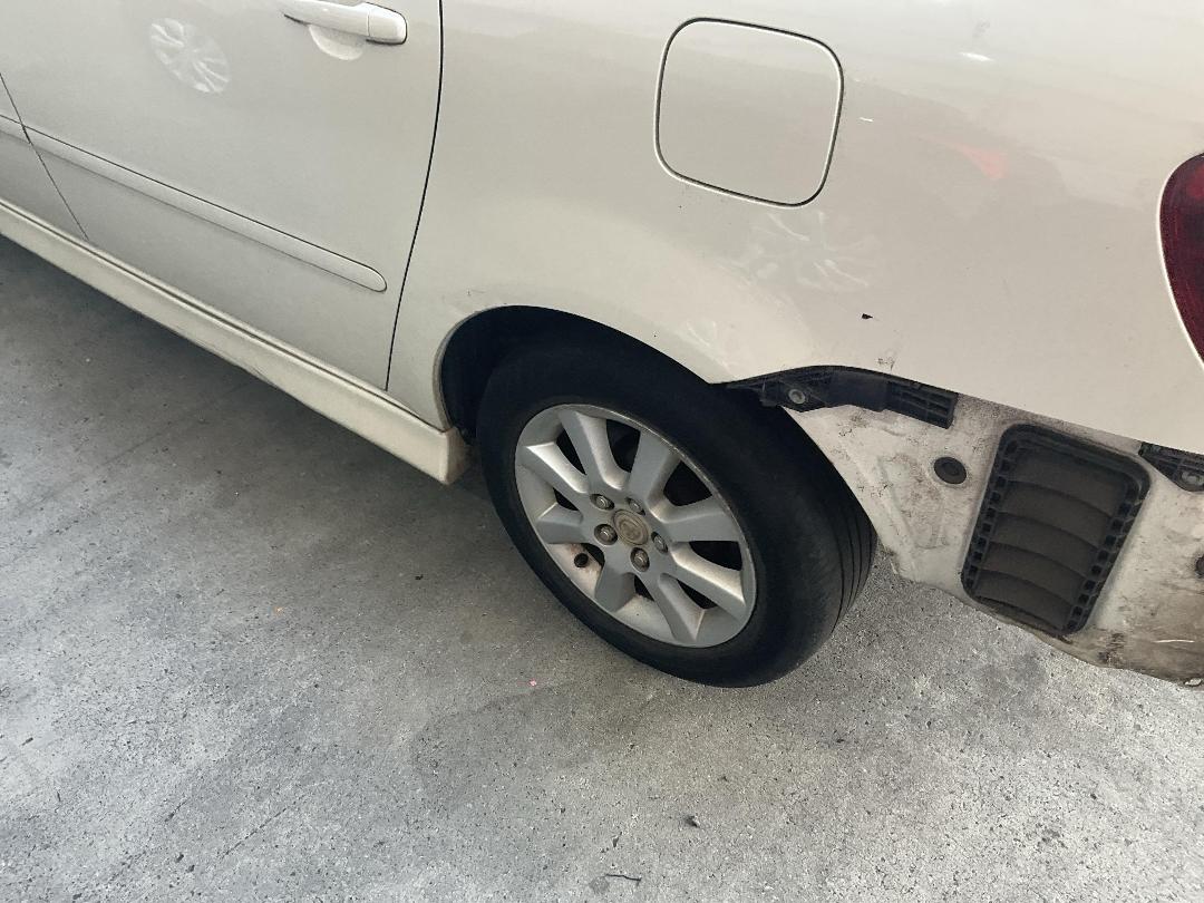 Photo '9' of Toyota Ipsum 240I