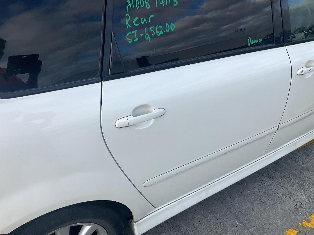 Photo '15' of Toyota Ipsum 240I