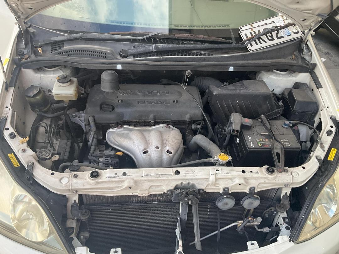 Photo '16' of Toyota Ipsum 240I