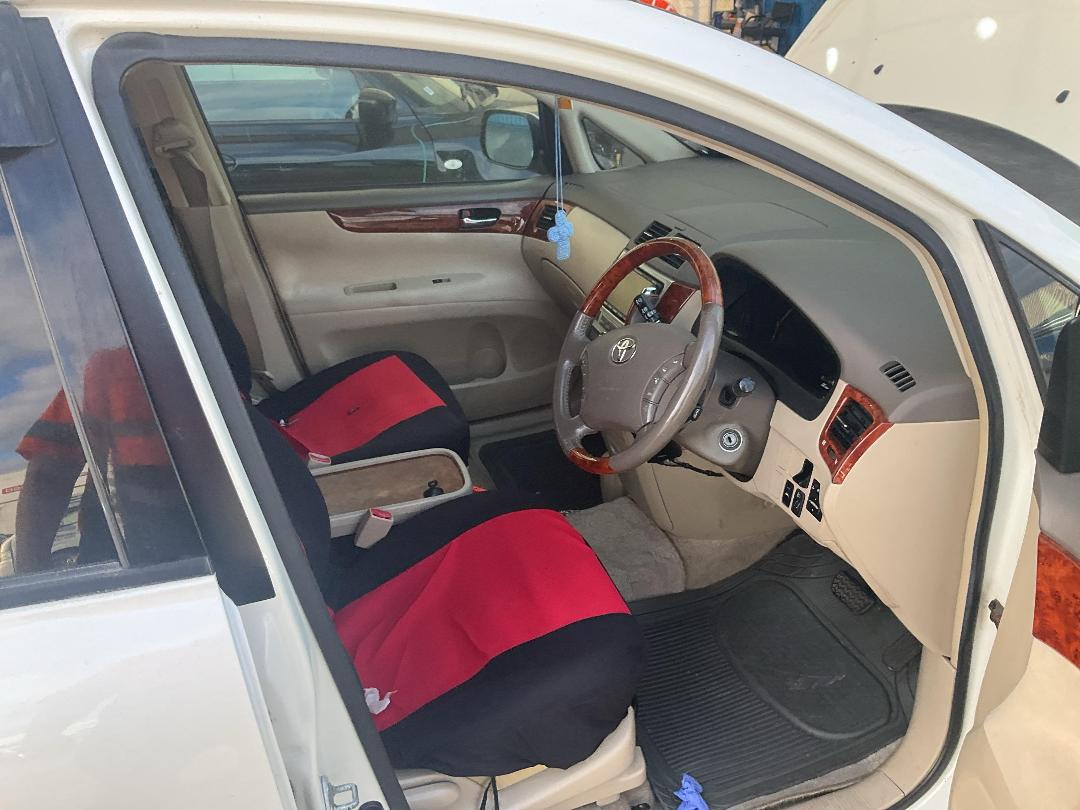 Photo '20' of Toyota Ipsum 240I