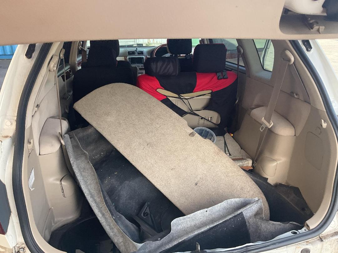 Photo '23' of Toyota Ipsum 240I