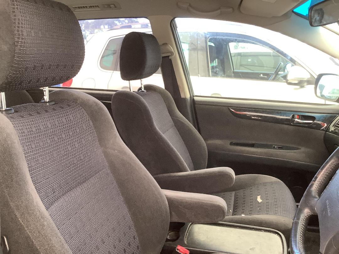 Photo '20' of Toyota Ipsum Photo '20' of Toyota Ipsum