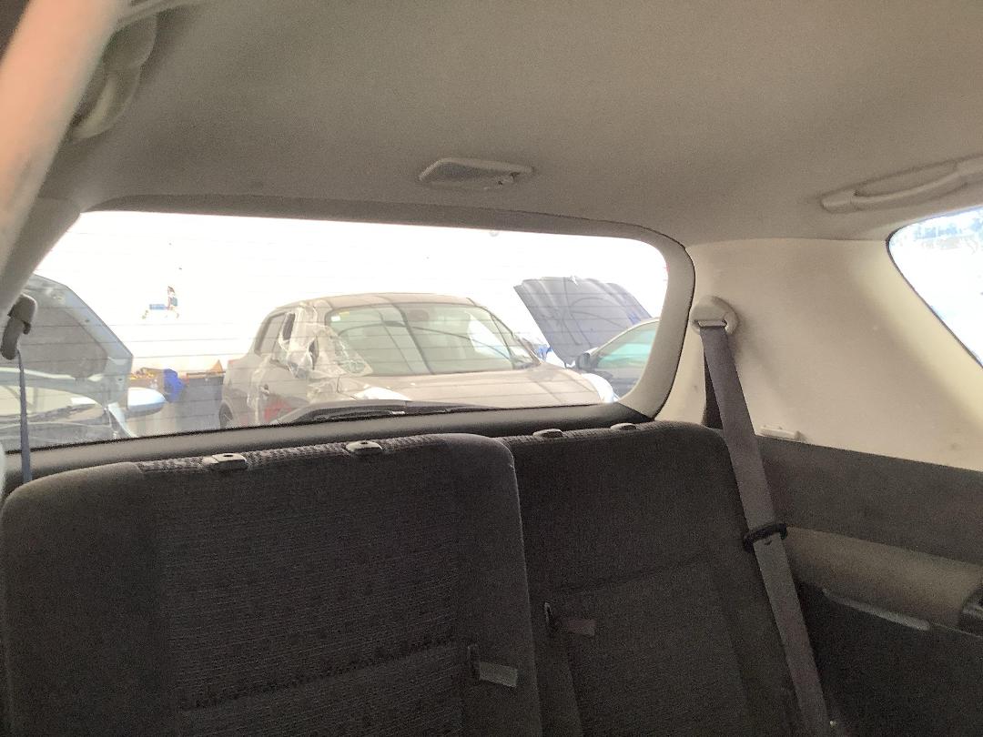 Photo '16' of Toyota Ipsum Photo '16' of Toyota Ipsum