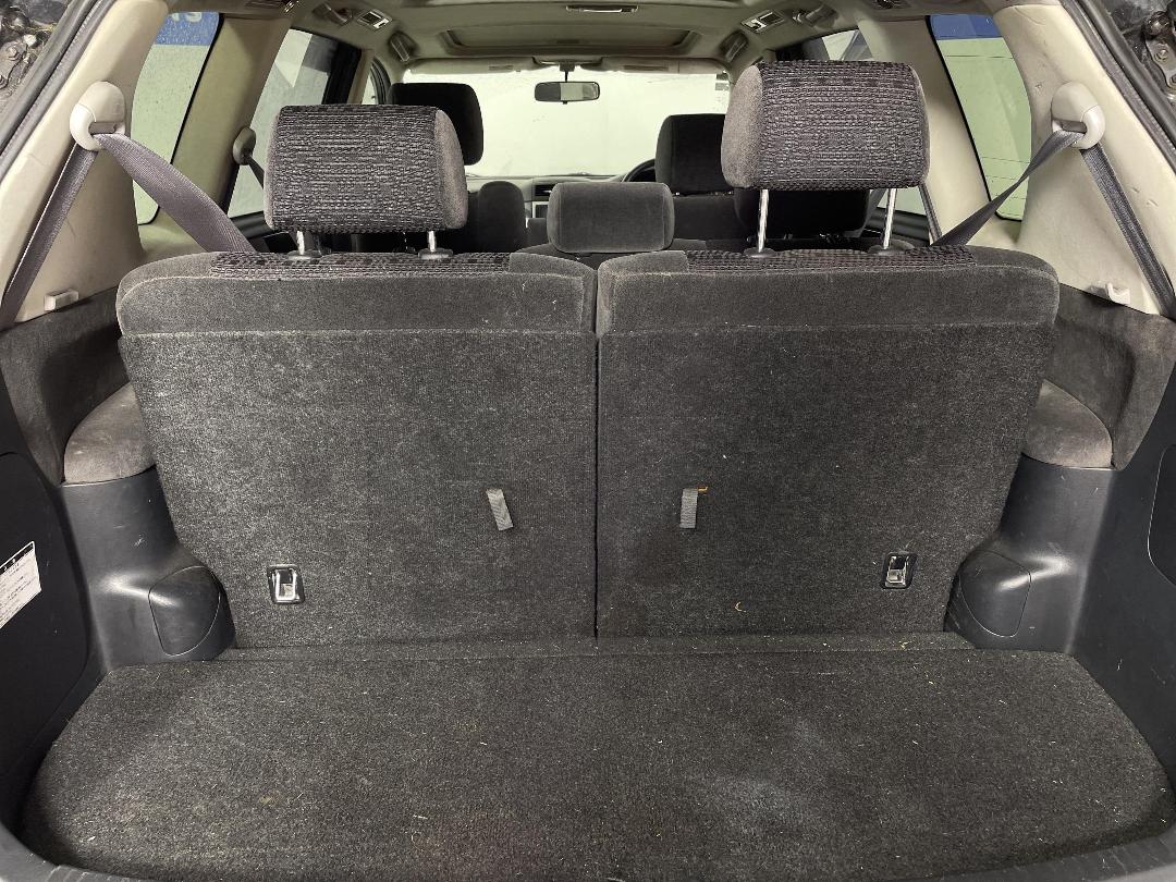 Photo '14' of Toyota Ipsum