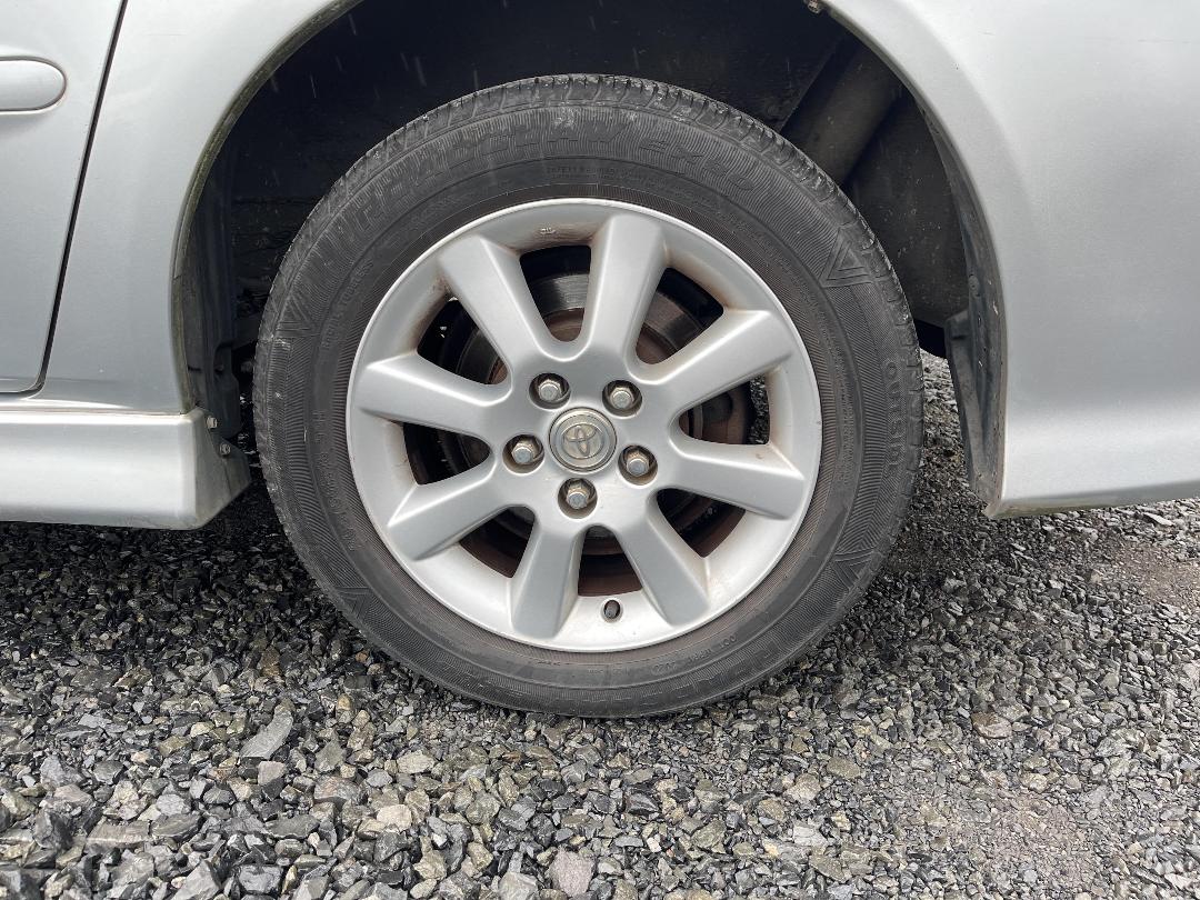 Photo '9' of Toyota Ipsum Photo '9' of Toyota Ipsum