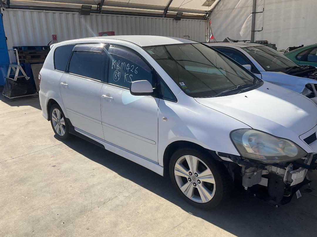 Photo '6' of Toyota Ipsum 240S Photo '6' of Toyota Ipsum 240S