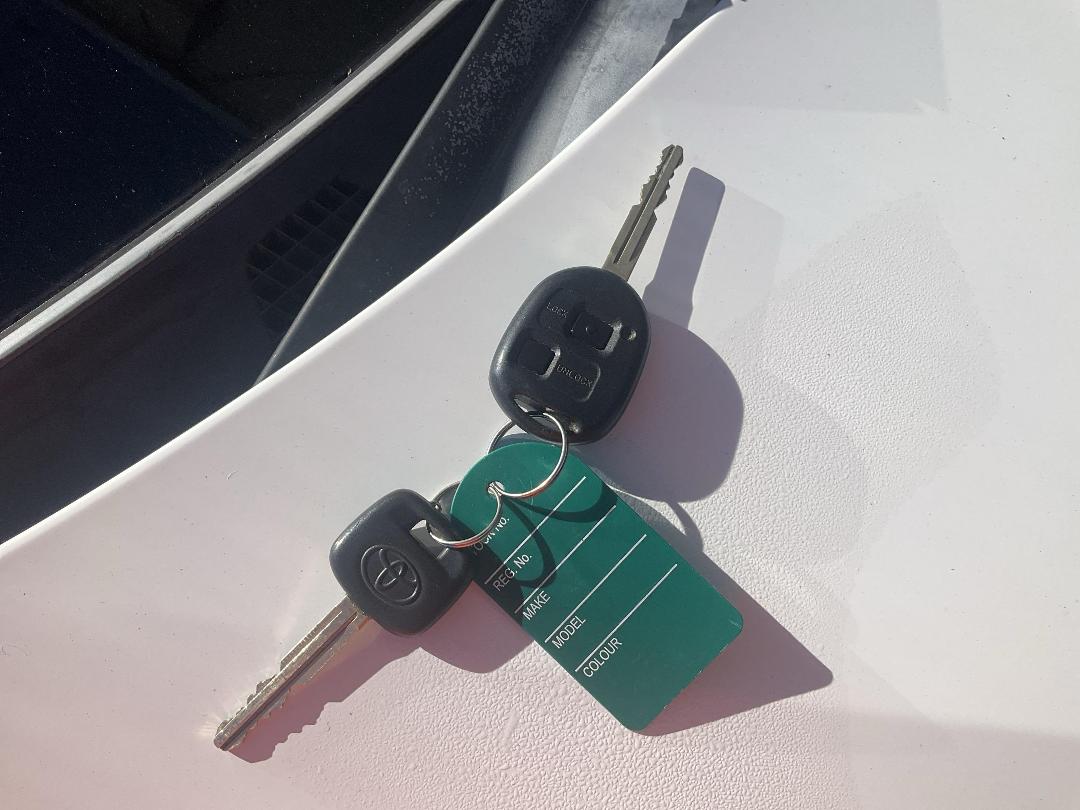 Photo '7' of Toyota Ipsum 240S Photo '7' of Toyota Ipsum 240S