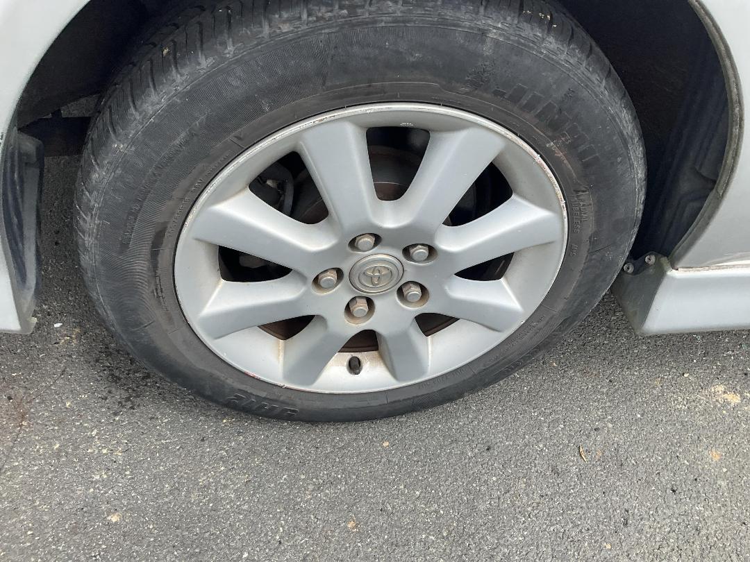 Photo '5' of Toyota Ipsum 240I Photo '5' of Toyota Ipsum 240I