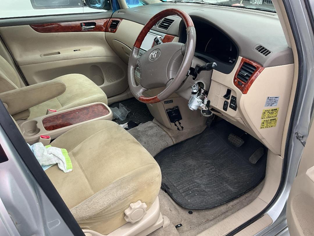 Photo '12' of Toyota Ipsum 240I Photo '12' of Toyota Ipsum 240I