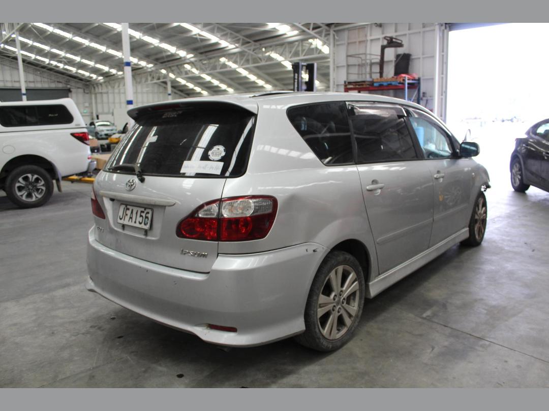 Photo '4' of Toyota Ipsum 240S Photo '4' of Toyota Ipsum 240S