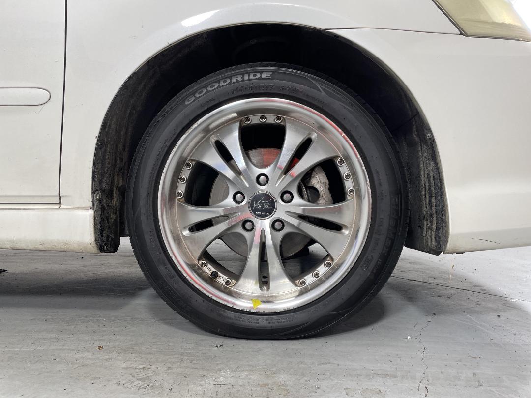 Photo '9' of Toyota Ipsum