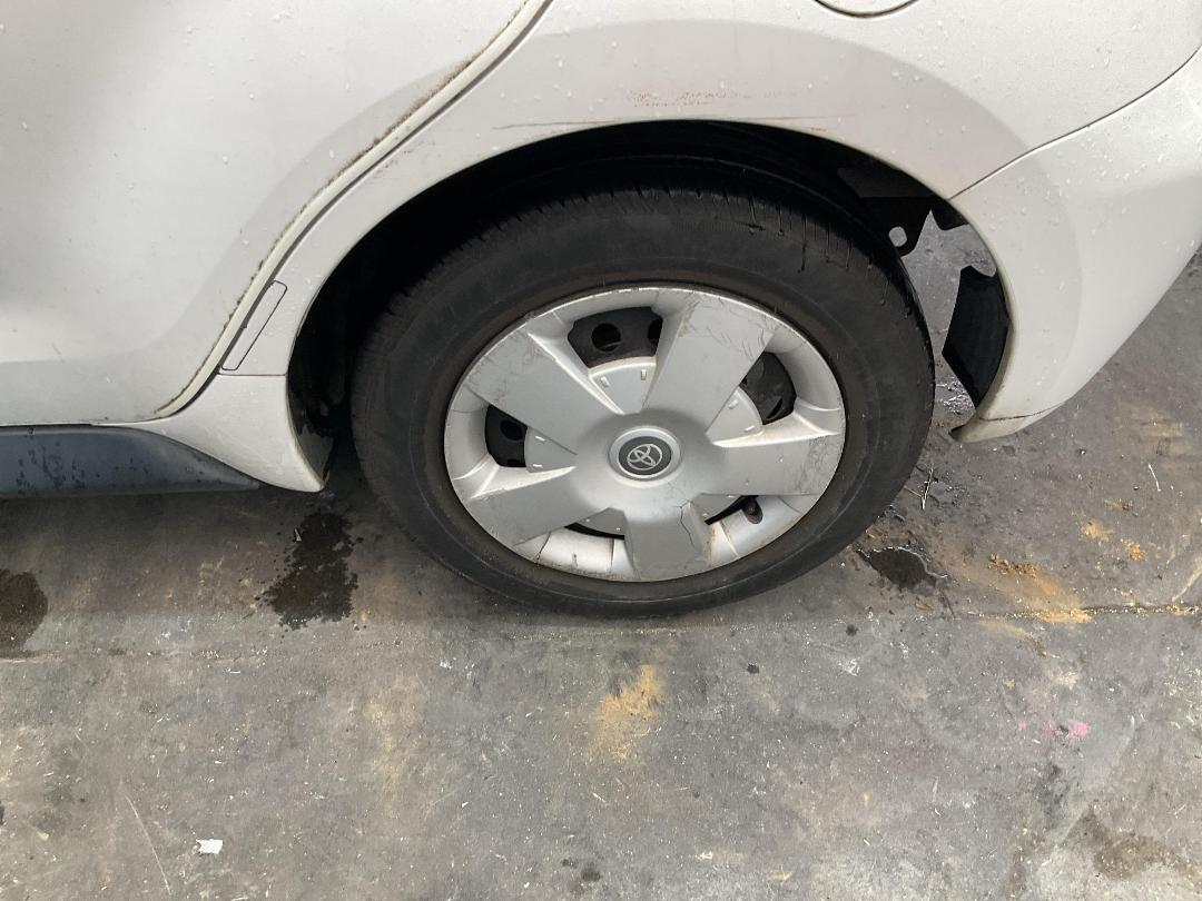 Photo '10' of Toyota IST Photo '10' of Toyota IST