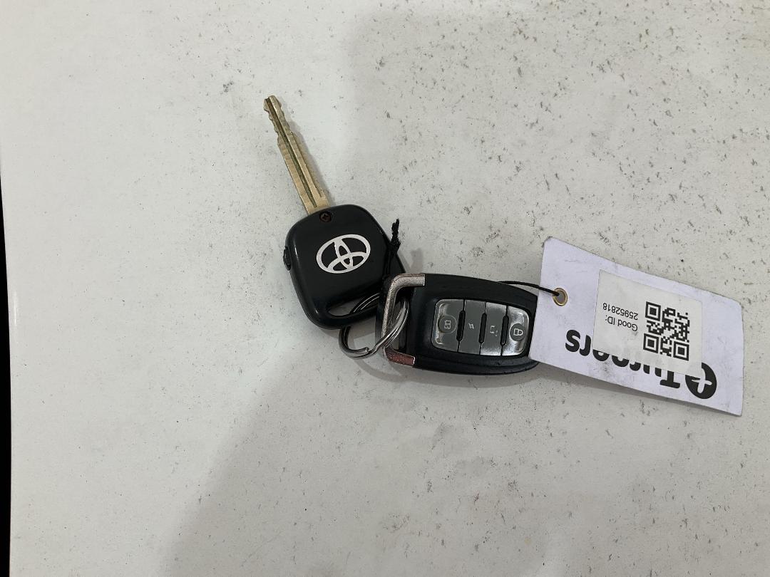 Photo '25' of Toyota IST Photo '25' of Toyota IST